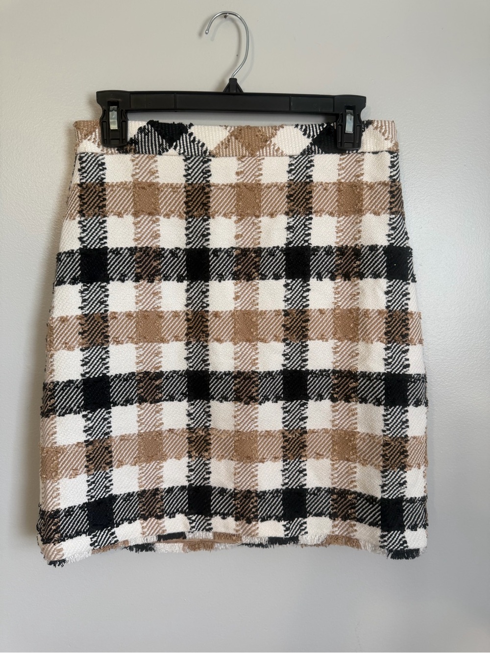 Ann Taylor Tan and Black Tweed Plaid Checkered Fringe Hem Skirt size 2